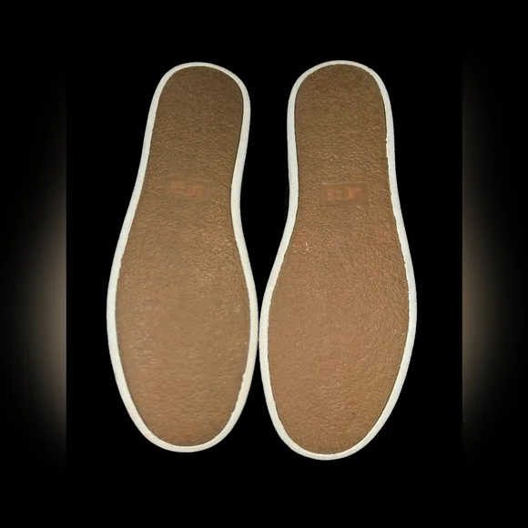 Ugg tennis shoes - Picture 3 of 3